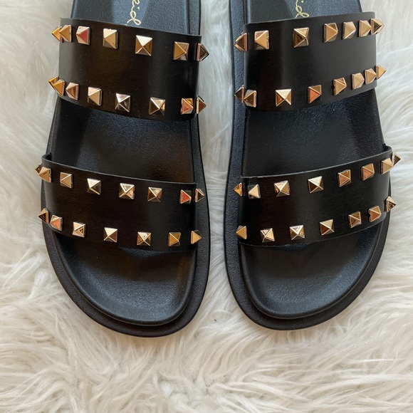 Black Double Strap Spiked Footbed Sandals - Picture 7 of 10